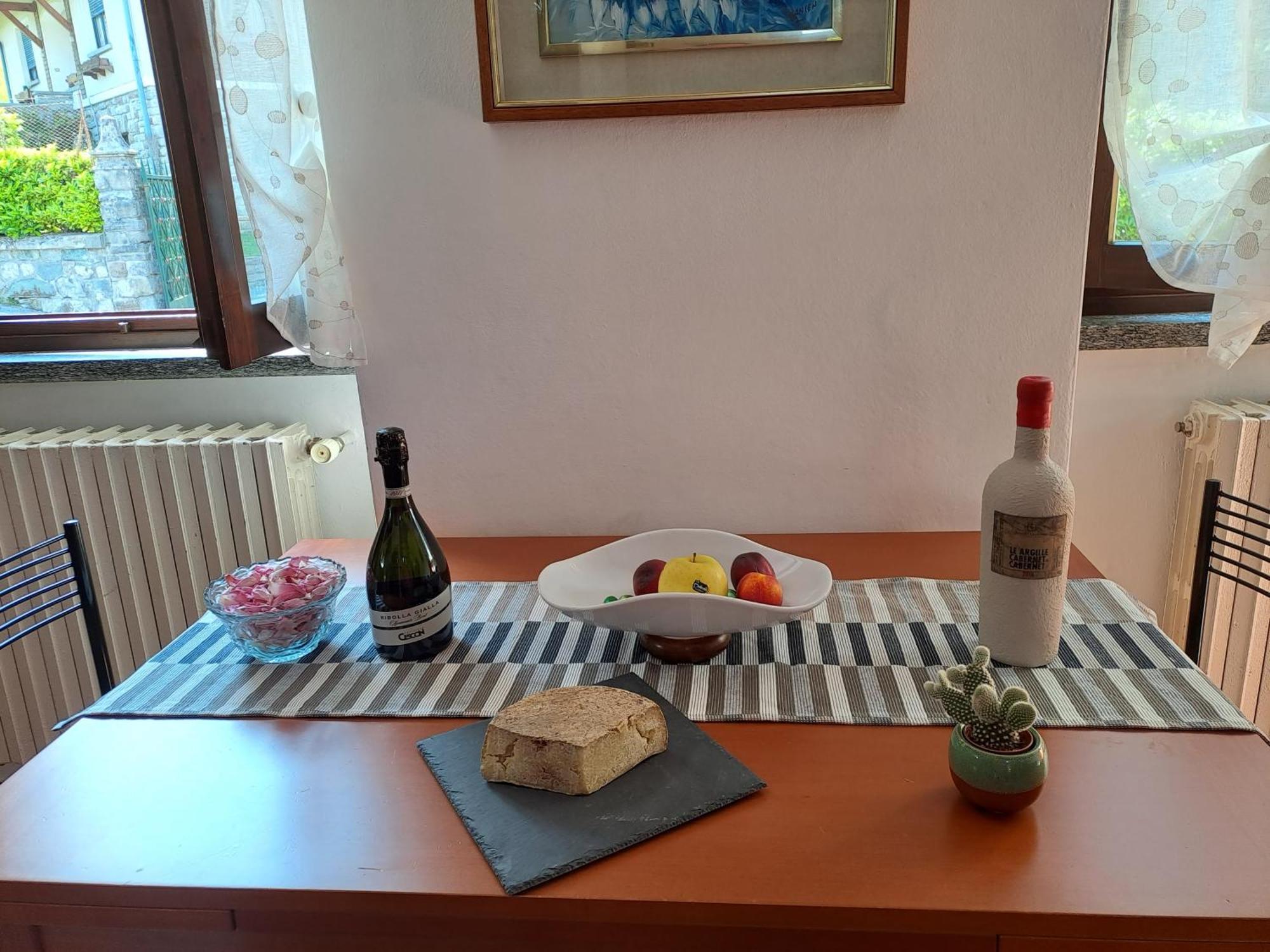 Mansardhouse Zona Bellagio Apartman Magreglio Kültér fotó